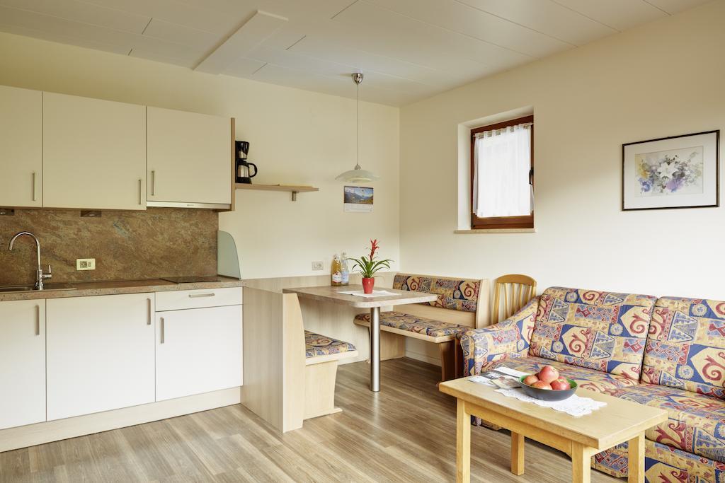 Ferienwohnungen Haus Christine Rifiano Kamer foto